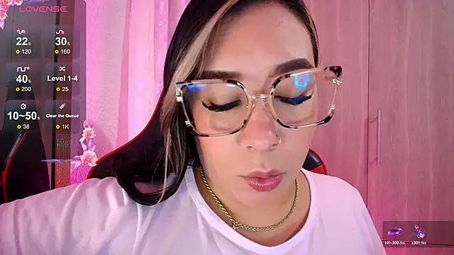 Snapshot of leahtemptation3 chatting on June 30, 2026, 8:59 am leahtemptation3 online show from June 30, 2026, 8:59 am