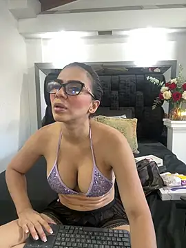 Snapshot of Arianna_Jones1 chatting on August 2, 2026, 9:46 pm Arianna Jones1 online show from August 2, 2026, 9:46 pm