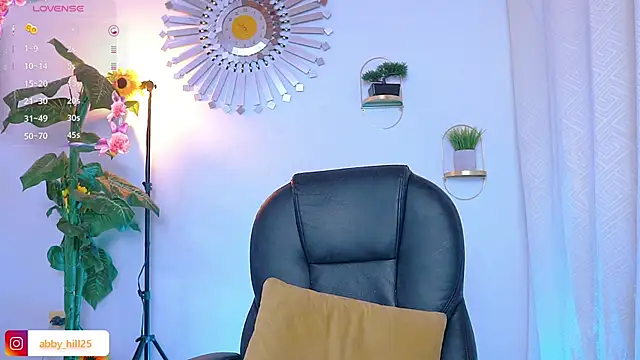 Snapshot of abbyhill27 chatting on March 14, 2025, 2:42 am abbyhill27 online show from March 14, 2025, 2:42 am