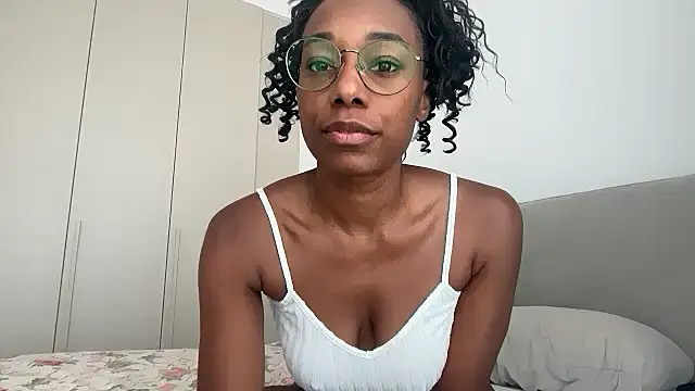 Snapshot of smileybabe chatting on July 18, 2026, 7:34 am smileybabe online show from July 18, 2026, 7:34 am
