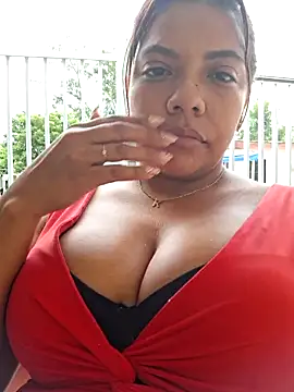 Snapshot of CanelitaPasion chatting on December 20, 2024, 8:12 pm CanelitaPasion online show from December 20, 2024, 8:12 pm