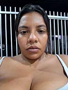 Snapshot of CanelitaPasion chatting on January 19, 2025, 12:28 am CanelitaPasion online show from January 19, 2025, 12:28 am