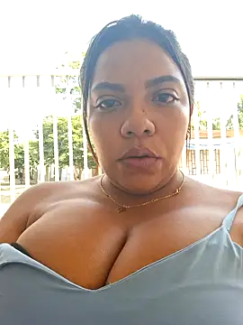 Snapshot of CanelitaPasion chatting on January 30, 2025, 8:31 pm CanelitaPasion online show from January 30, 2025, 8:31 pm