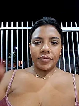 Snapshot of CanelitaPasion chatting on February 2, 2025, 12:30 am CanelitaPasion online show from February 2, 2025, 12:30 am