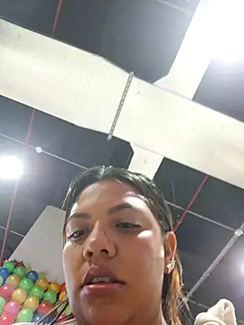 Snapshot of CanelitaPasion chatting on February 28, 2025, 8:50 pm CanelitaPasion online show from February 28, 2025, 8:50 pm