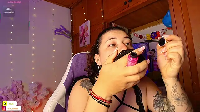 Snapshot of eva_rosse69 chatting on April 18, 2026, 12:09 pm eva rosse69 online show from April 18, 2026, 12:09 pm