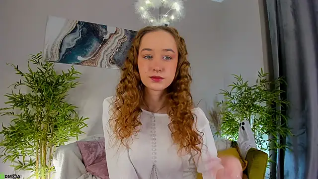 Snapshot of Sweett_Monica chatting on October 31, 2025, 12:55 am Sweett Monica online show from October 31, 2025, 12:55 am