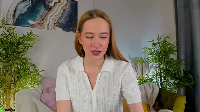 Snapshot of Sweett_Monica chatting on November 6, 2025, 1:06 am Sweett Monica online show from November 6, 2025, 1:06 am