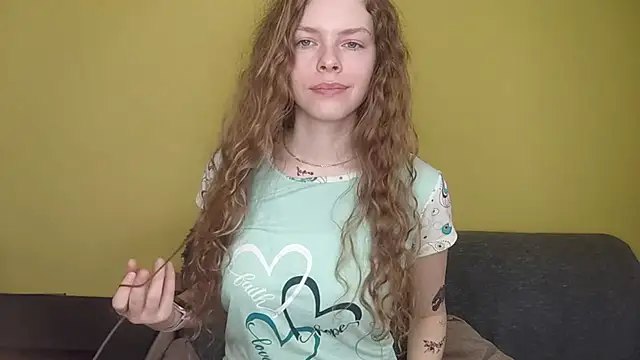 Snapshot of RayaNenlia chatting on February 26, 2026, 5:50 am RayaNenlia online show from February 26, 2026, 5:50 am