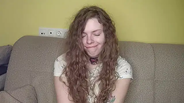 Snapshot of RayaNenlia chatting on March 2, 2026, 7:15 am RayaNenlia online show from March 2, 2026, 7:15 am