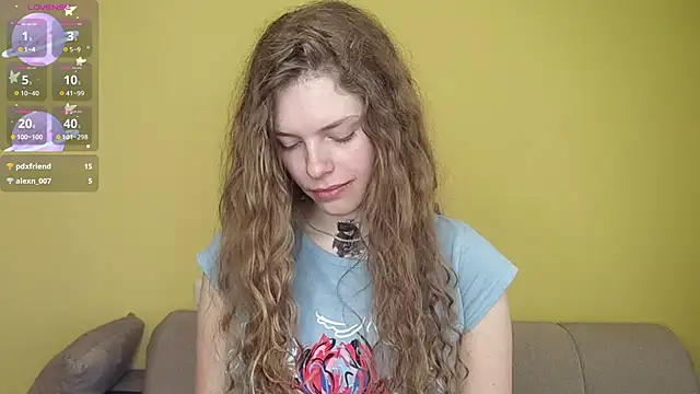 Snapshot of RayaNenlia chatting on March 7, 2026, 5:26 am RayaNenlia online show from March 7, 2026, 5:26 am