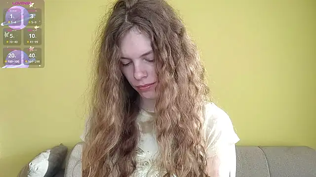 Snapshot of RayaNenlia chatting on March 13, 2026, 5:25 am RayaNenlia online show from March 13, 2026, 5:25 am