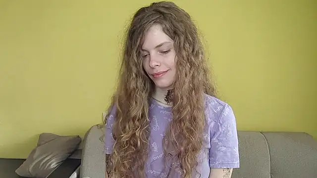 Snapshot of RayaNenlia chatting on March 15, 2026, 5:24 am RayaNenlia online show from March 15, 2026, 5:24 am