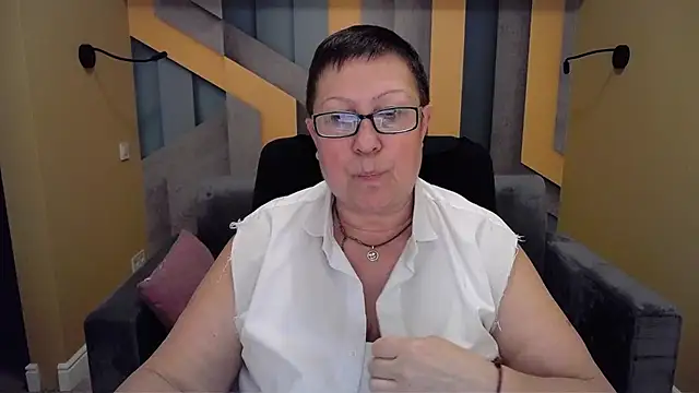 BarbaraTurners online show from December 16, 2024, 4:02 am