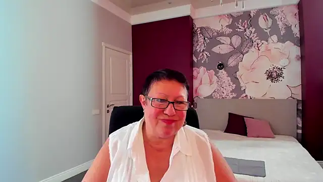 Snapshot of BarbaraTurners chatting on October 12, 2025, 11:42 am BarbaraTurners online show from October 12, 2025, 11:42 am