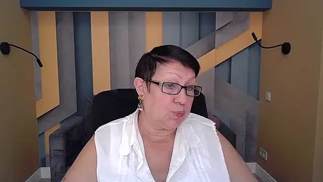 Snapshot of BarbaraTurners chatting on October 22, 2025, 6:40 pm BarbaraTurners online show from October 22, 2025, 6:40 pm