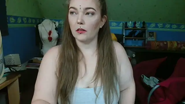 Snapshot of SherineDivine chatting on November 2, 2025, 4:15 am SherineDivine online show from November 2, 2025, 4:15 am