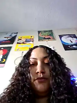 honeeyyy pot online show from January 2, 2025, 9:50 pm