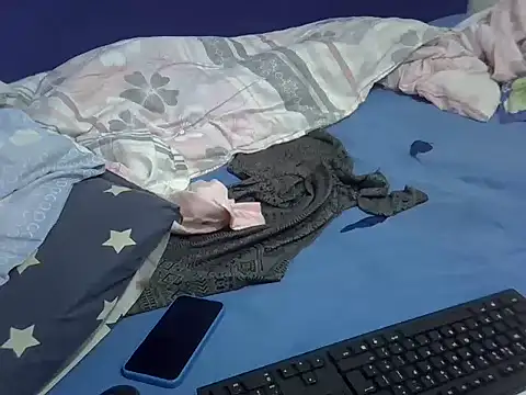 Snapshot of prettyviel chatting on March 2, 2026, 5:08 am prettyviel online show from March 2, 2026, 5:08 am