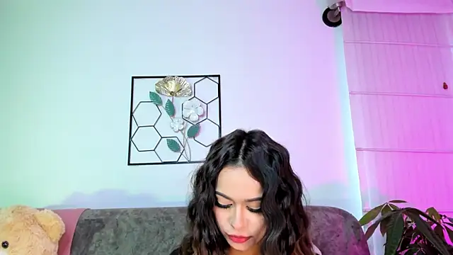 summer holiday online show from March 8, 2025, 1:57 pm