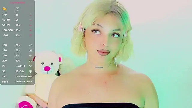 Emmaa Saenz  online show from March 21, 2026, 10:46 pm