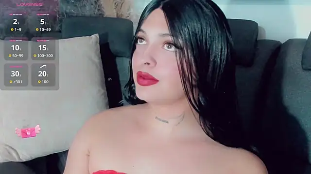 Emmaa Saenz  online show from July 15, 2026, 8:14 pm