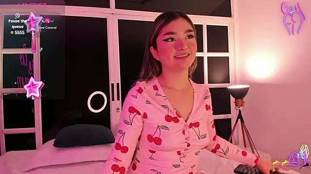 Snapshot of Arianavillada chatting on March 5, 2025, 3:08 am Arianavillada online show from March 5, 2025, 3:08 am