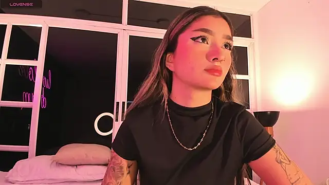 Snapshot of Arianavillada chatting on March 17, 2025, 3:14 am Arianavillada online show from March 17, 2025, 3:14 am