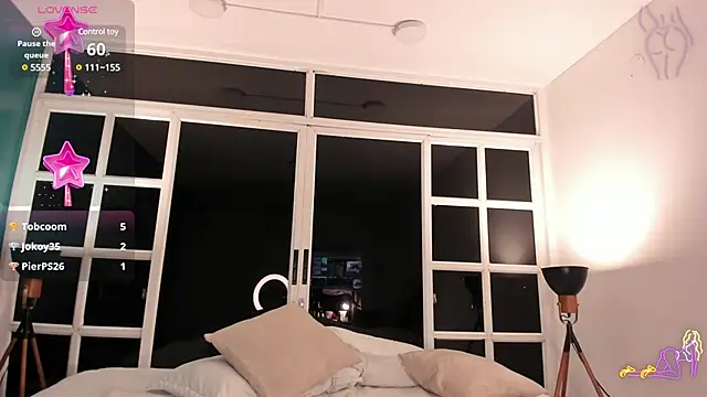 Snapshot of Arianavillada chatting on March 19, 2025, 6:24 am Arianavillada online show from March 19, 2025, 6:24 am