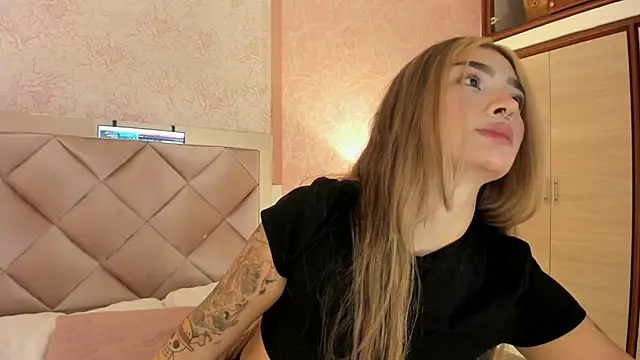 Snapshot of Arianavillada chatting on September 11, 2025, 3:17 am Arianavillada online show from September 11, 2025, 3:17 am