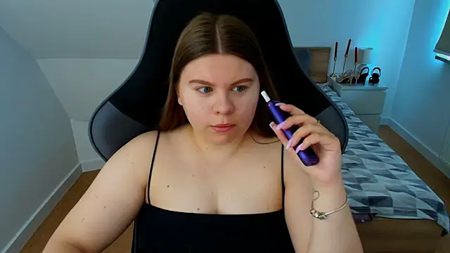 AbbyPleasure online show from June 24, 2026, 9:41 am