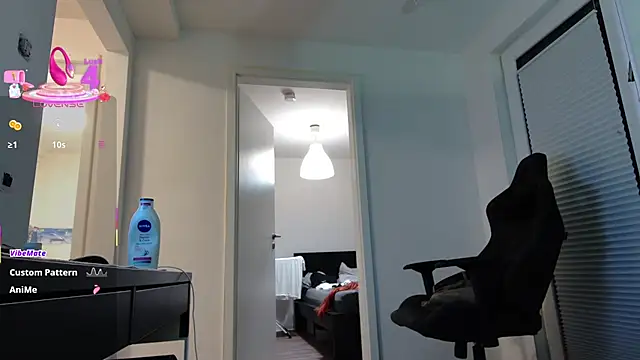 Hot ToyBoy6974 online show from April 9, 2026, 3:39 am