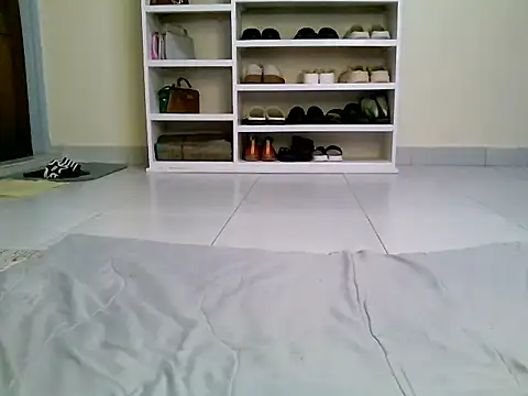 sweet-greedy online show from November 4, 2025, 3:11 pm