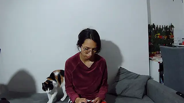 Katalleya jyj online show from July 28, 2026, 11:17 am