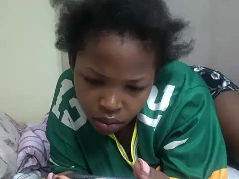 queen-sasha online show from November 17, 2025, 7:03 am