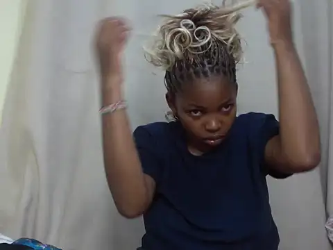 Snapshot of queen-sasha chatting on July 1, 2026, 10:09 pm queen-sasha online show from July 1, 2026, 10:09 pm