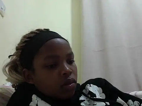 Snapshot of queen-sasha chatting on July 15, 2026, 8:58 pm queen-sasha online show from July 15, 2026, 8:58 pm