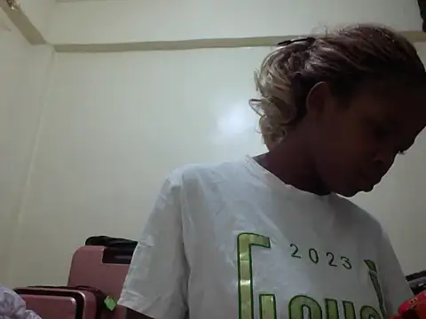 Snapshot of queen-sasha chatting on July 16, 2026, 7:09 pm queen-sasha online show from July 16, 2026, 7:09 pm