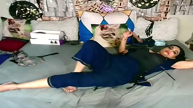 Snapshot of Indian_Blaze00 chatting on October 29, 2025, 10:11 pm Indian Blaze00 online show from October 29, 2025, 10:11 pm