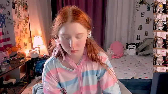 Snapshot of CallMeEffy1 chatting on December 1, 2024, 10:43 pm CallMeEffy1 online show from December 1, 2024, 10:43 pm