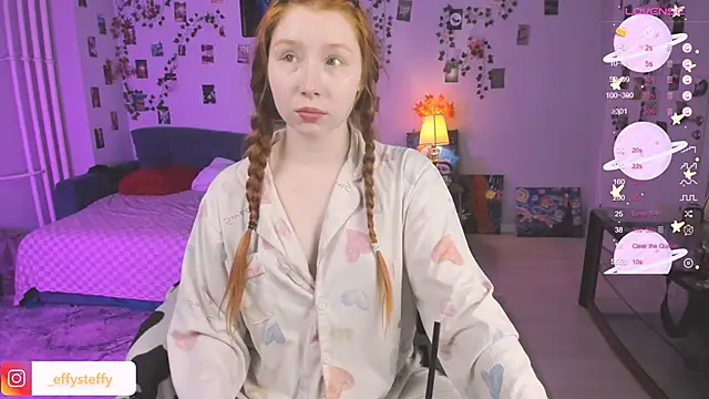 Snapshot of CallMeEffy1 chatting on September 14, 2025, 4:06 pm CallMeEffy1 online show from September 14, 2025, 4:06 pm