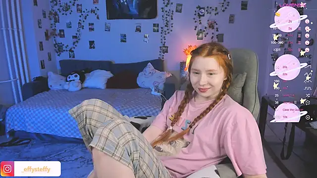 Snapshot of CallMeEffy1 chatting on September 21, 2025, 8:10 pm CallMeEffy1 online show from September 21, 2025, 8:10 pm