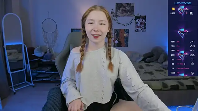 CallMeEffy1 online show from April 5, 2026, 2:14 pm