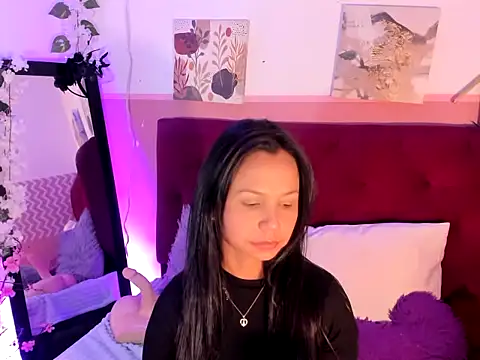 candysmitxxx online show from June 2, 2026, 7:05 pm
