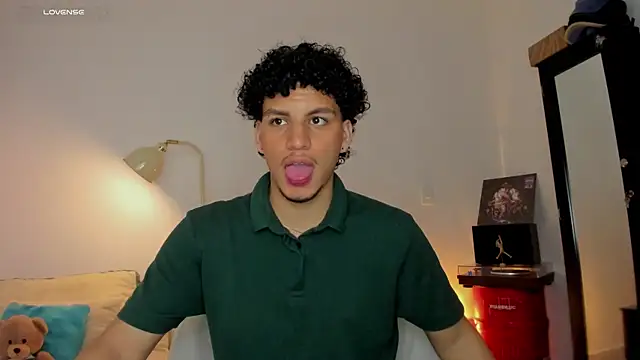 Snapshot of Curlblue chatting on September 19, 2025, 4:36 am Curlblue online show from September 19, 2025, 4:36 am