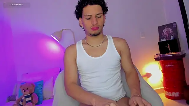 Snapshot of Curlblue chatting on September 29, 2025, 4:06 am Curlblue online show from September 29, 2025, 4:06 am