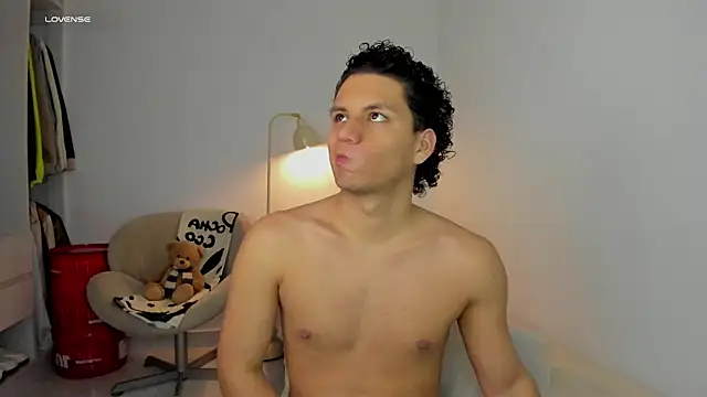 Snapshot of Curlblue chatting on October 28, 2025, 6:50 am Curlblue online show from October 28, 2025, 6:50 am