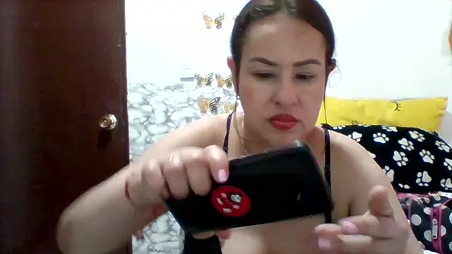 Snapshot of Alisson_brand chatting on October 28, 2025, 4:20 pm Alisson brand online show from October 28, 2025, 4:20 pm