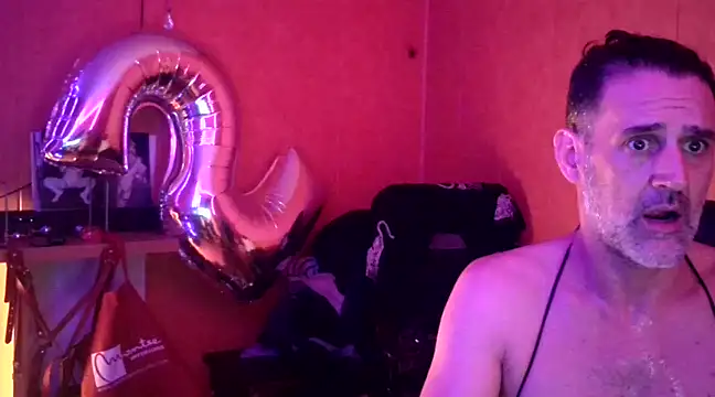 Lia Y PatrickX online show from December 18, 2024, 3:04 am