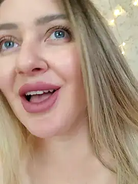 Snapshot of LadyLolyPop_ chatting on September 12, 2025, 6:24 am LadyLolyPop  online show from September 12, 2025, 6:24 am